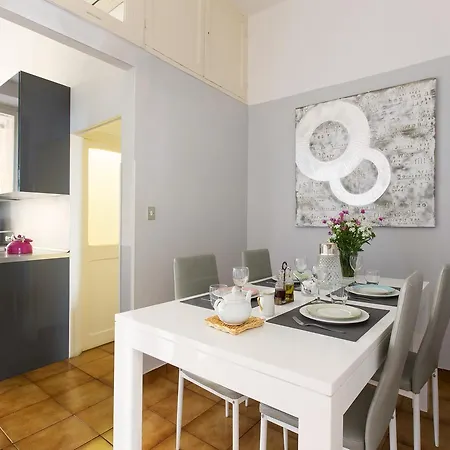 Romac Medici 3-bedroom Holiday Near Spanish Steps Apartman *
