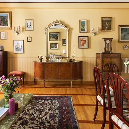 Apartman Romac Medici 3-bedroom Holiday Near Spanish Steps Róma